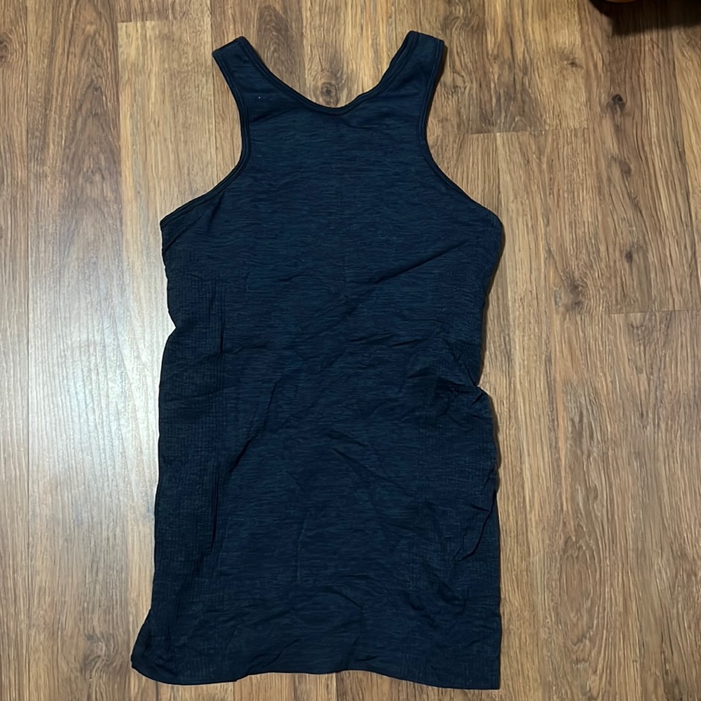 lululemon tank top size 6 navy blue